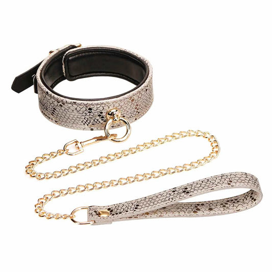 Buen Chic@ (Collar y Correa de Microfibra Estampado de Serpiente – Blanco con Forro de Cuero)